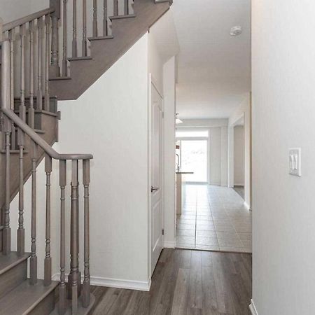 The Warm Welcome Suite Thorold Exterior foto