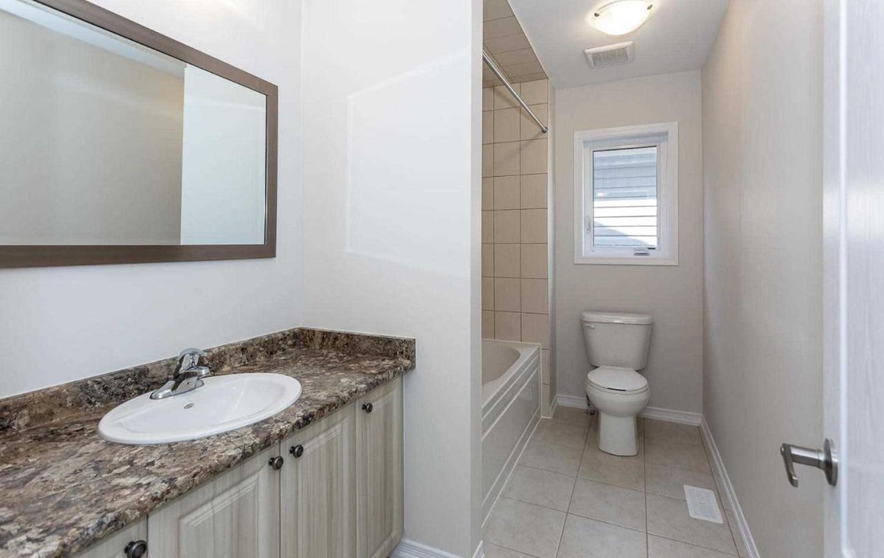 The Warm Welcome Suite Thorold Exterior foto