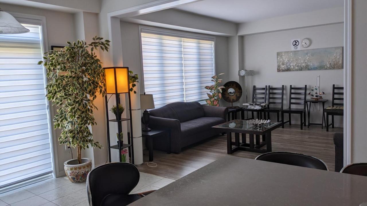 The Warm Welcome Suite Thorold Exterior foto